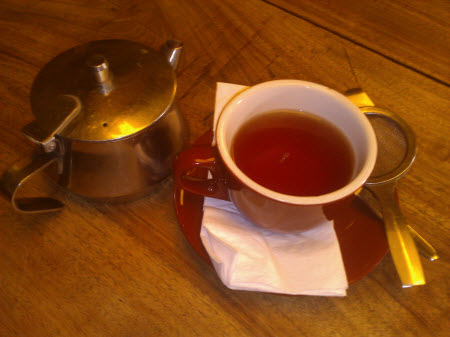 Loose tea and infuser, but what, no drip tray? Loose tea and infuser, but what, no drip tray?