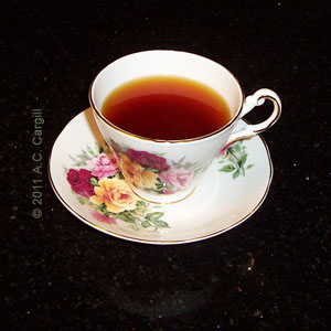 Observe the reddish hue of this English Breakfast Blend tea! (Photo source: A.C. Cargill, all rights reserved) Observe the reddish hue of this English Breakfast Blend tea! (Photo source: A.C. Cargill, all rights reserved)