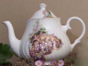 English Cottage Fine Bone China (Photo source: The English Tea Store)