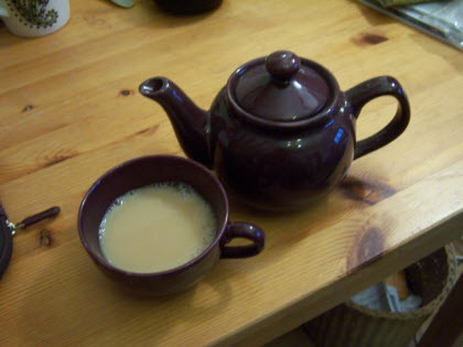 Scottish Breakfast with milk (photo by Elise Nuding, all rights reserved)