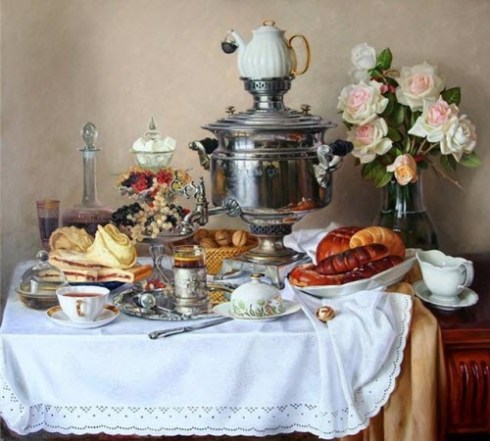 The samovar is the star and an array of foods play co-starring roles (via Yahoo! Images)