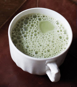 Hot Matcha Latte – almost better than hot cocoa! (From Yahoo! Images)