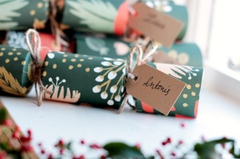 25-xmas-crackers-readyb.jpg